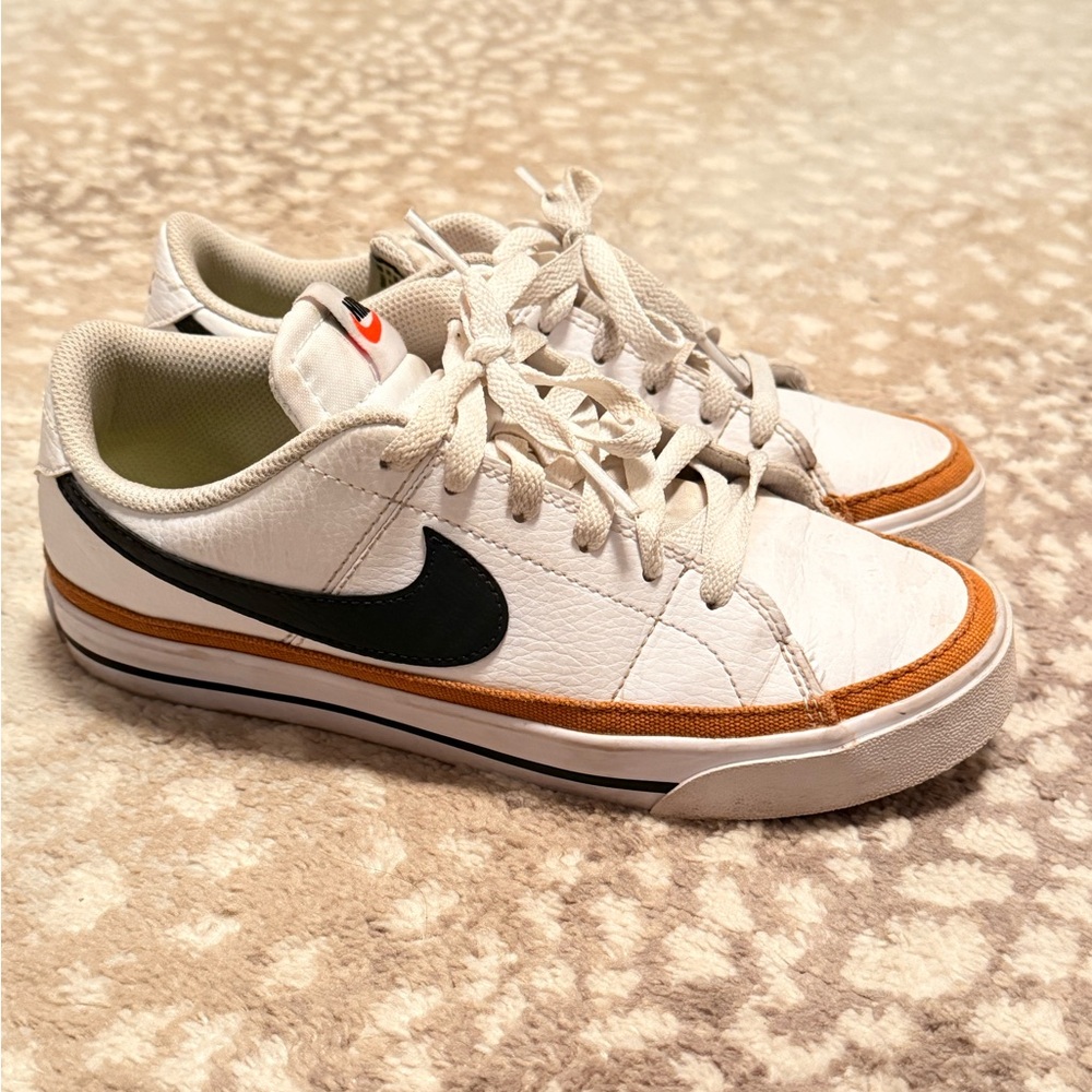 Nike Court Legacy